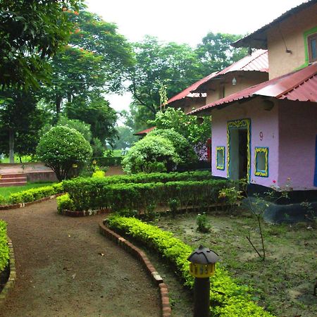 Raktokorobi Karu Gram Hotell Sri Niketan Exteriör bild